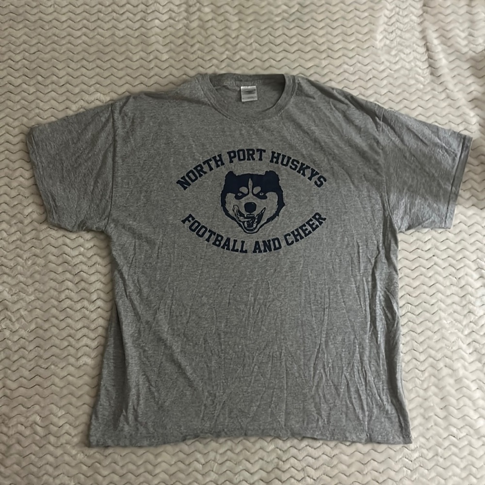 A T-shirt from a town is Florida it is an XL and grey!